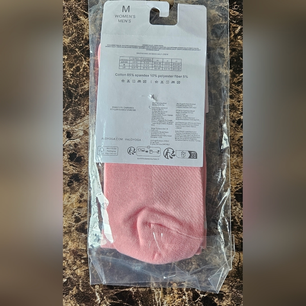 NWT-ALO Yoga Unisex Half-Crew Sock - Pink - Picture 4 of 4